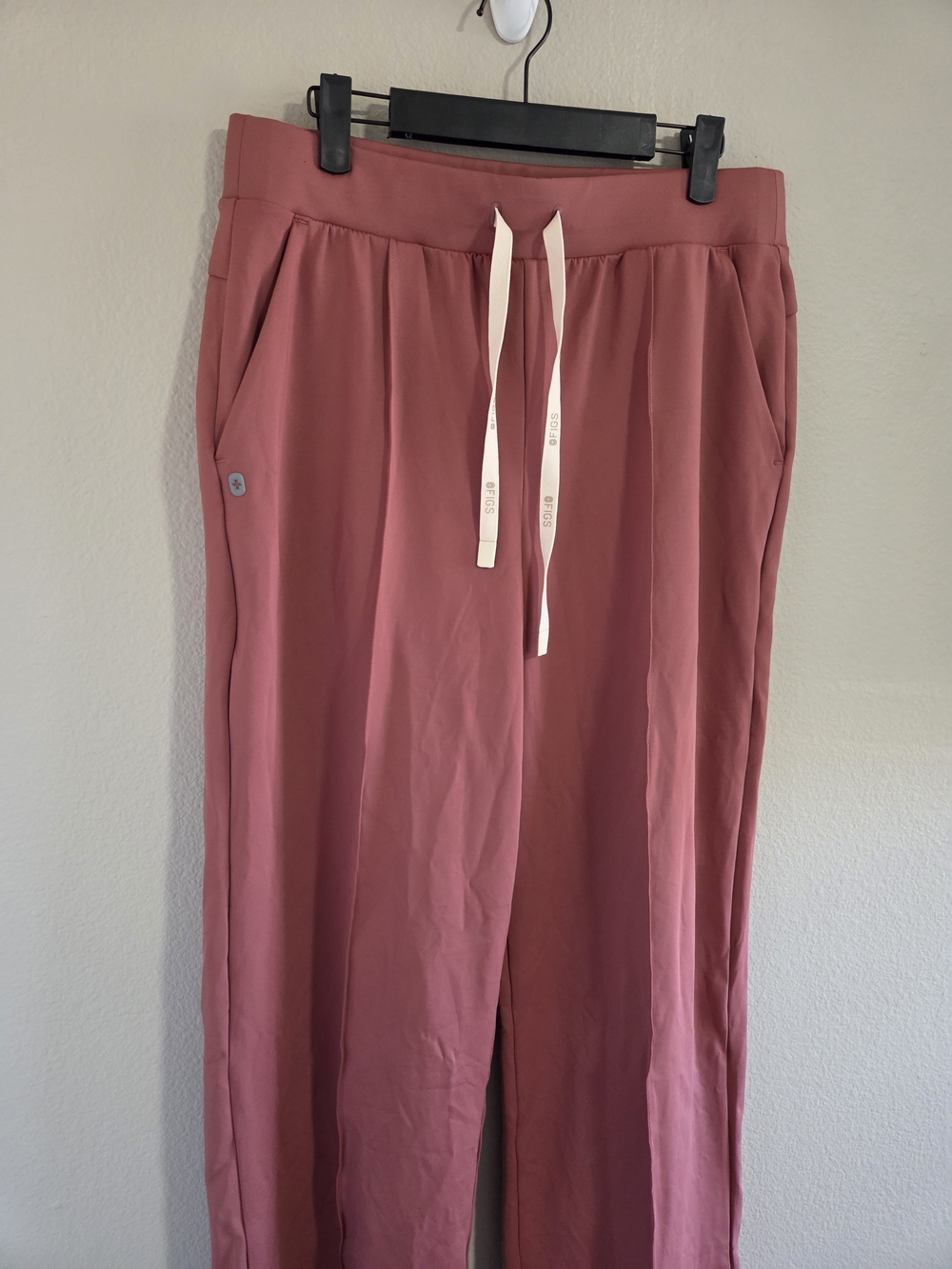 Figs Wide-Leg Pants in Dusty Rose with White Drawstring